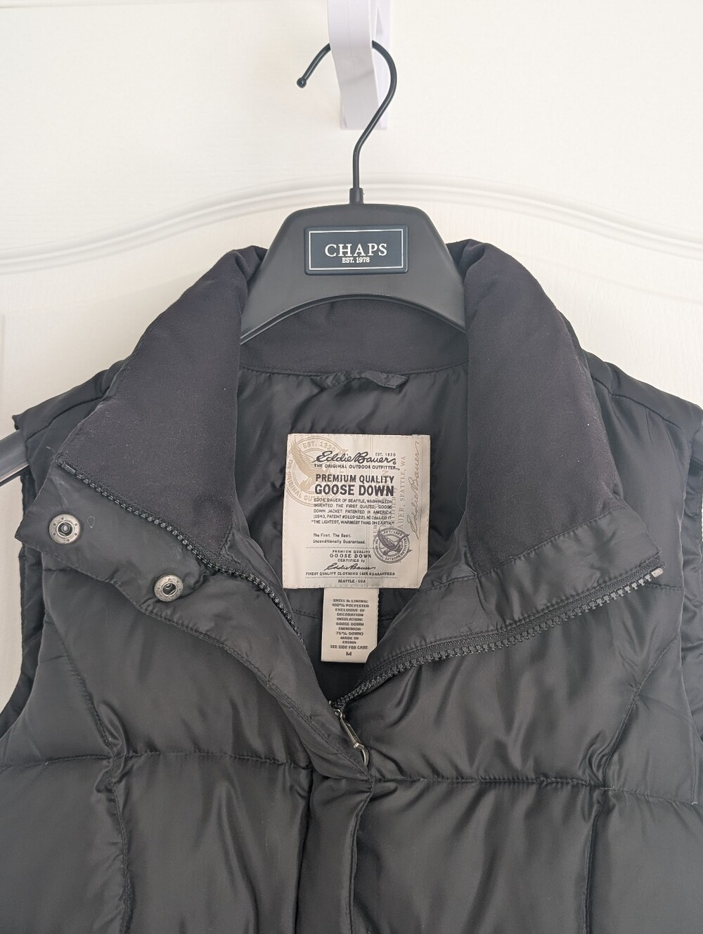 New Eddie Bauer Down Vest - Black -- Size M - Picture 11 of 12